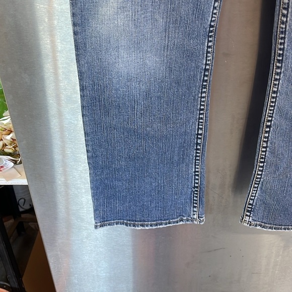 Silver Jeans Co Santorini medium Wash boot cut slight distressed women’s 32. - Picture 5 of 12